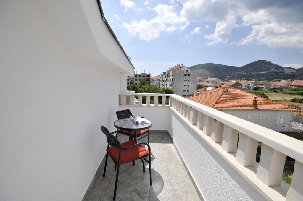 Apartments Villa Lida Trogir Exterior photo