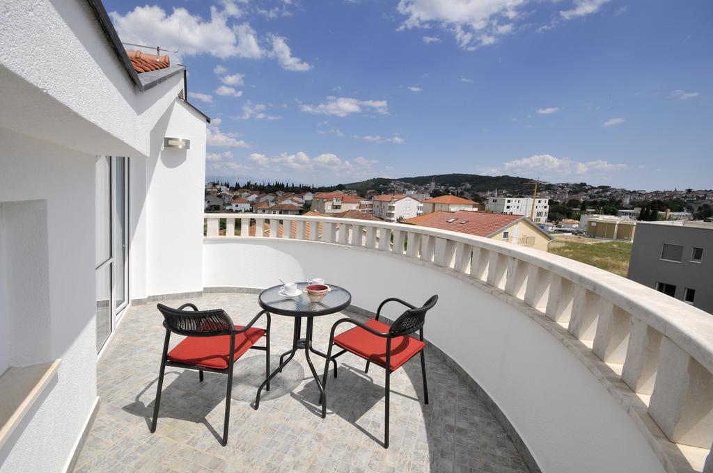Apartments Villa Lida Trogir Exterior photo