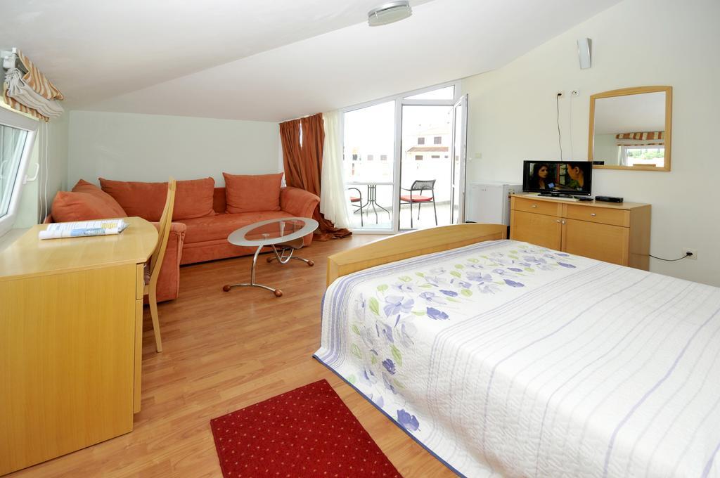 Apartments Villa Lida Trogir Exterior photo
